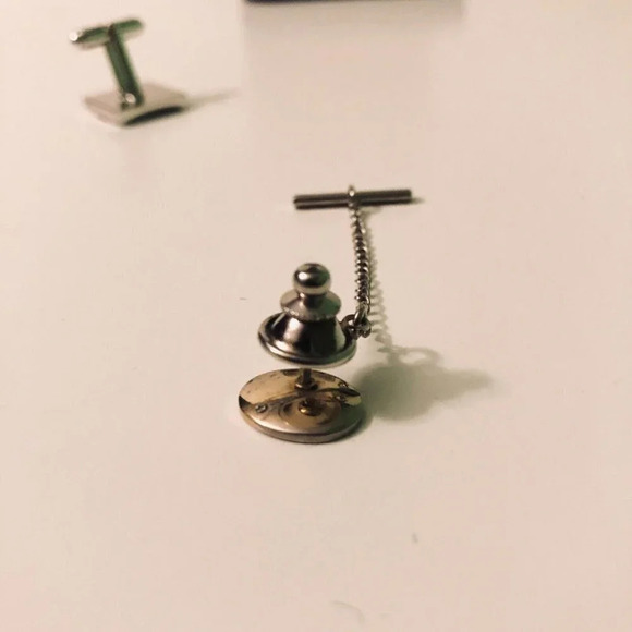 Vintage  Cuff Links Tie Clip and Lapel Pin and Chain - Picture 12 of 16